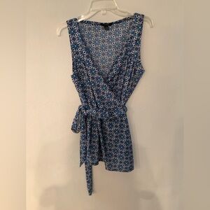 Alfani Blue and White Geometric Sleeveless Wrap Print Top XL Gently Used